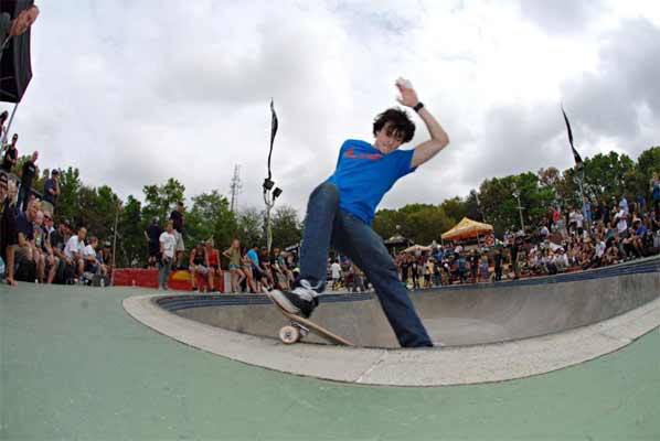 Michael O’Friel grinds the pool coping during Florida Bowlriders Cup at the Kona Skatepark.