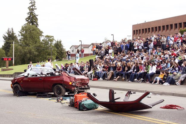 South Kitsap High School students watched a mock DUI incident on Monday morning.