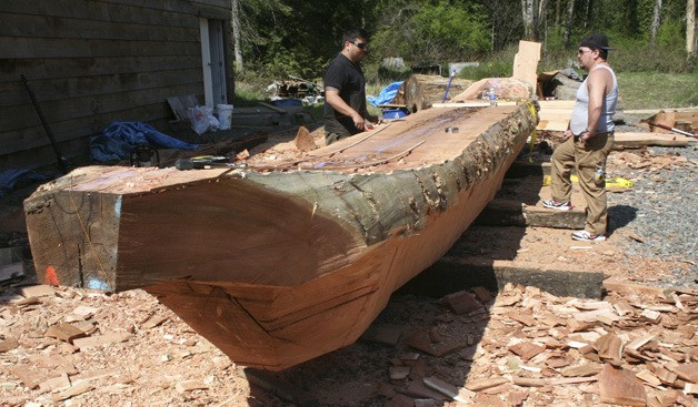 New Suquamish canoe is already centuries old