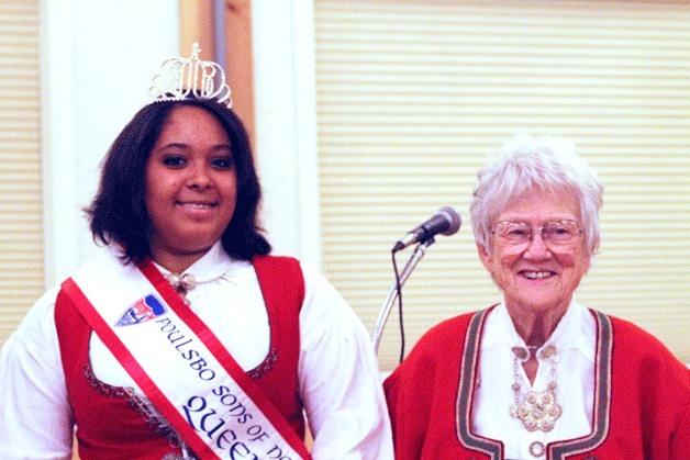 2014 Sons of Norway Queen Breanna Bolliger and her great-grandmother