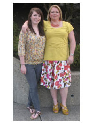 Libbey Tiefer (right) and her daughter Bryce Anne are the winners of Kitsap Mall’s Mother’s Day makeover contest. Chalice Markus and her daughter Cynthia Pealstrom actually had the most votes