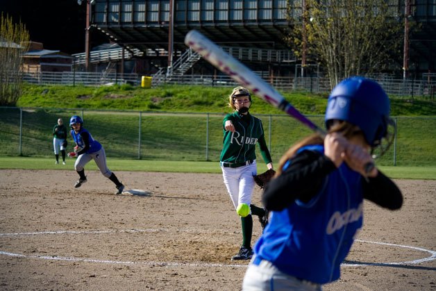 Port Angeles ended the Trojans' win streak in strong fashion