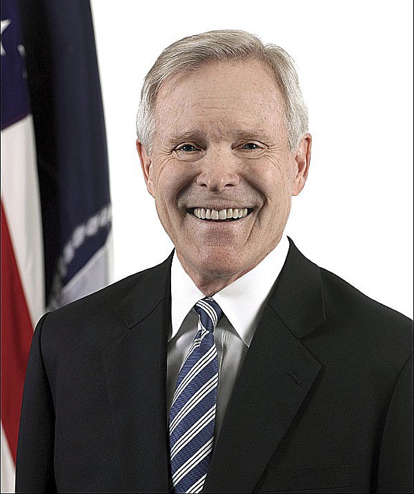 Secretary of the Navy Ray Mabus visits Bremerton on Oct. 21.