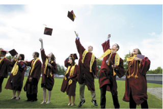 The hat toss makes it official — the senior Buccaneers are outta here.