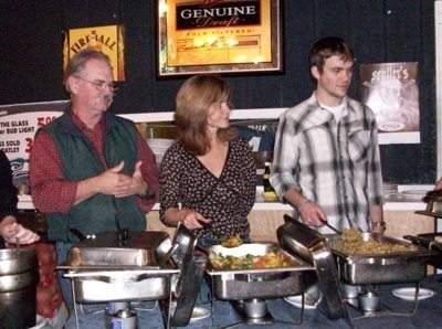 Customers belly up to the buffet during last year’s Moondogs Thanksgiving fundraiser.