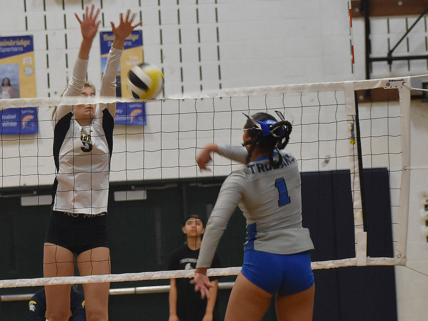 Nicholas Zeller-Singh/Kitsap News Group Photos
Olympic’s Aviyah Blackwell picks up the kill.