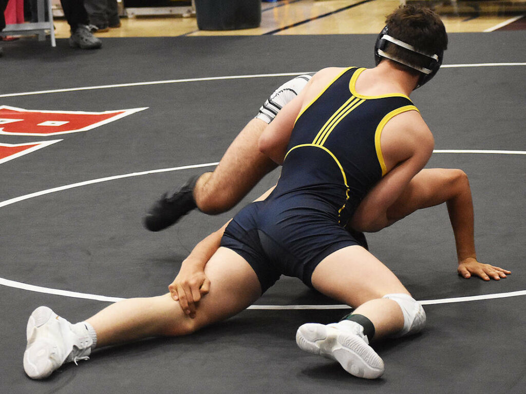 BHS Wrestling Drops Two Duals | Kitsap Daily News