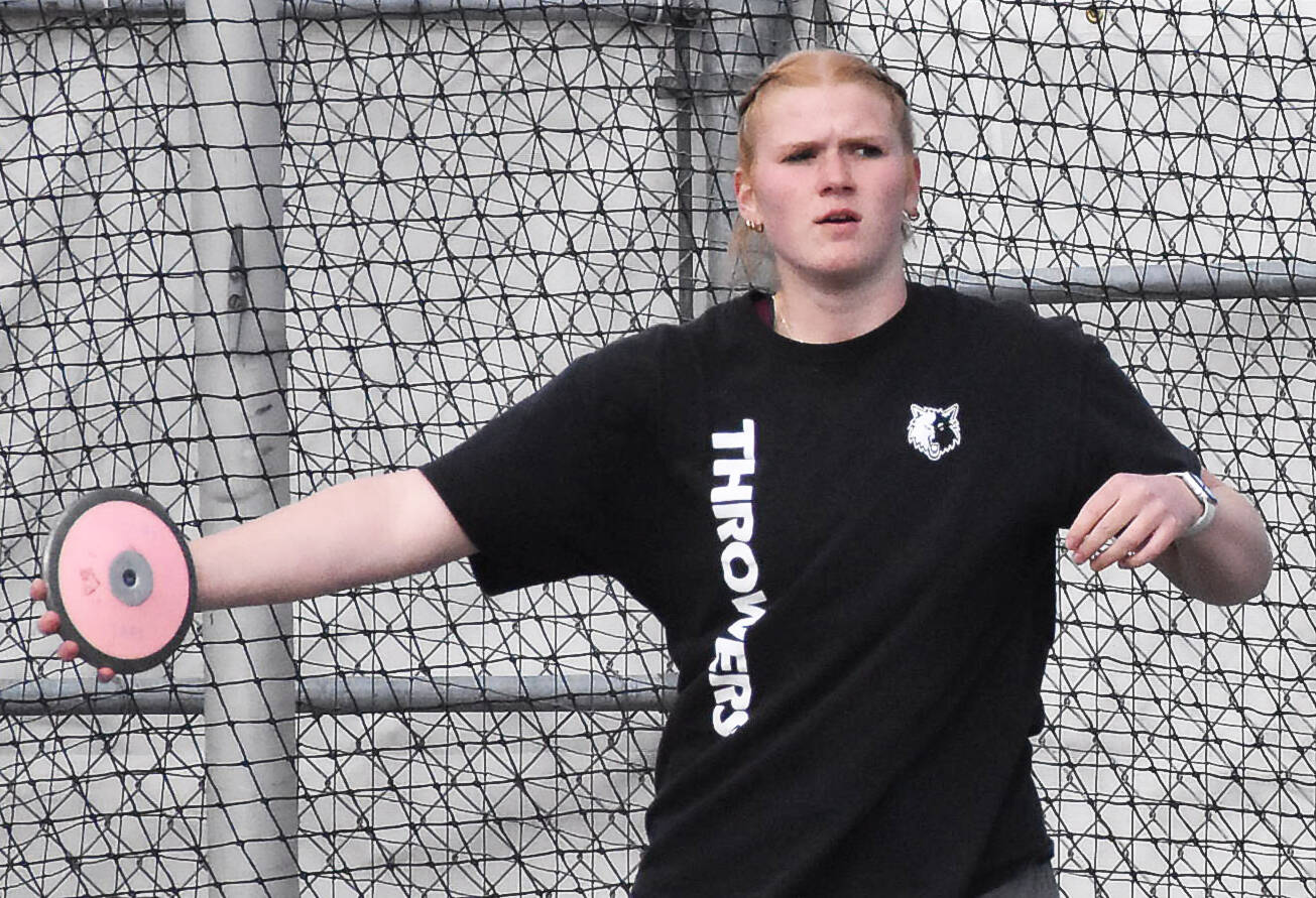 Nicholas Zeller-Singh/Kitsap News Group photos
SK’s Grace Degarimore wins the 4A girls discus state title. She also won the javelin state title.