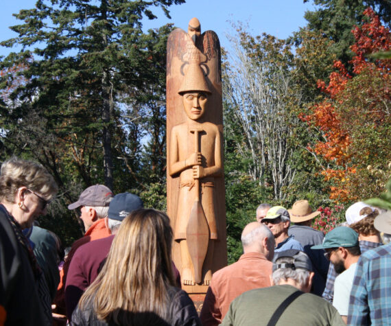 Molly Hetherwick/Kitsap News Group photos
About 200 people watch the Welcome Pole dedication ceremony Oct 9.