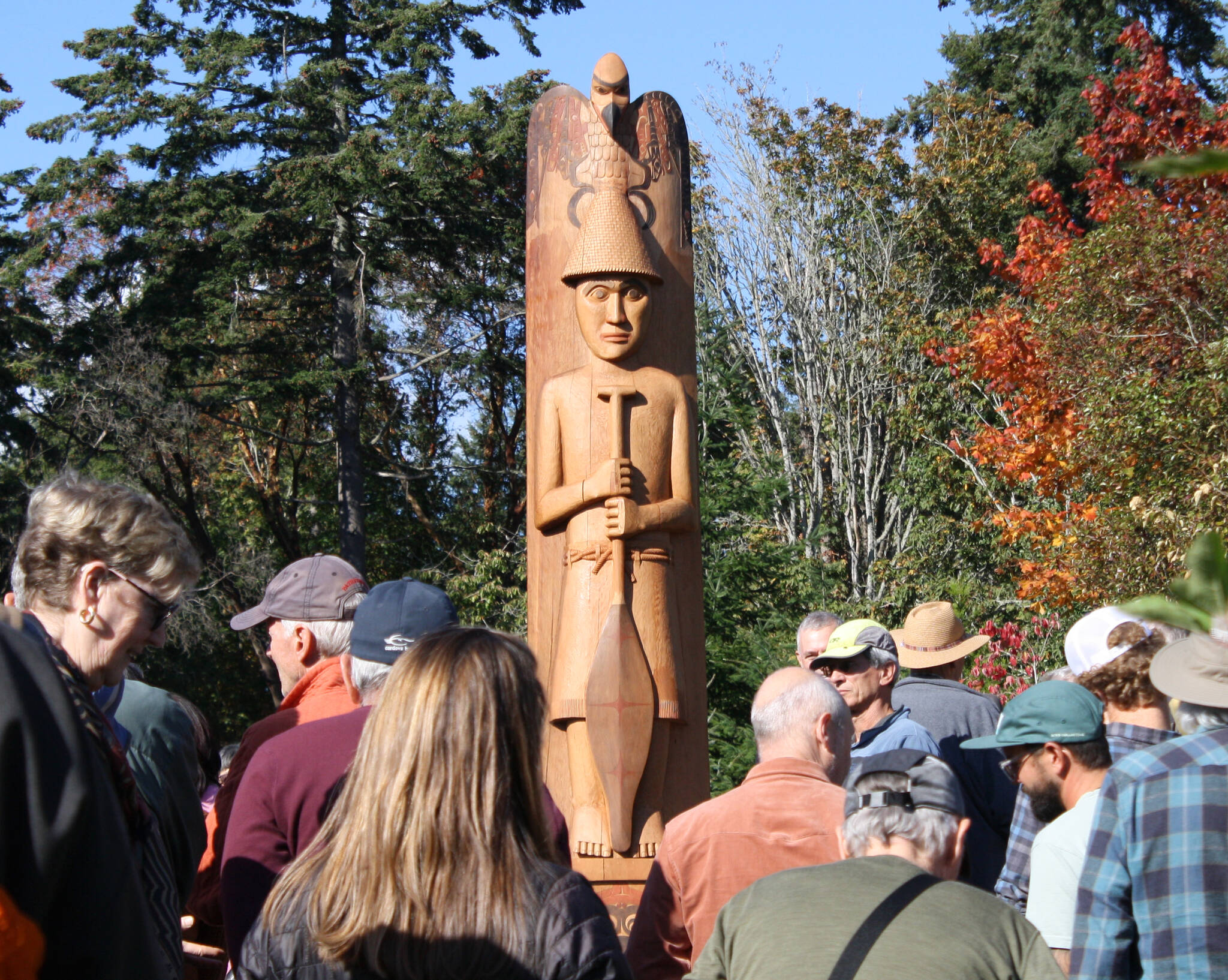 Molly Hetherwick/Kitsap News Group photos
About 200 people watch the Welcome Pole dedication ceremony Oct 9.