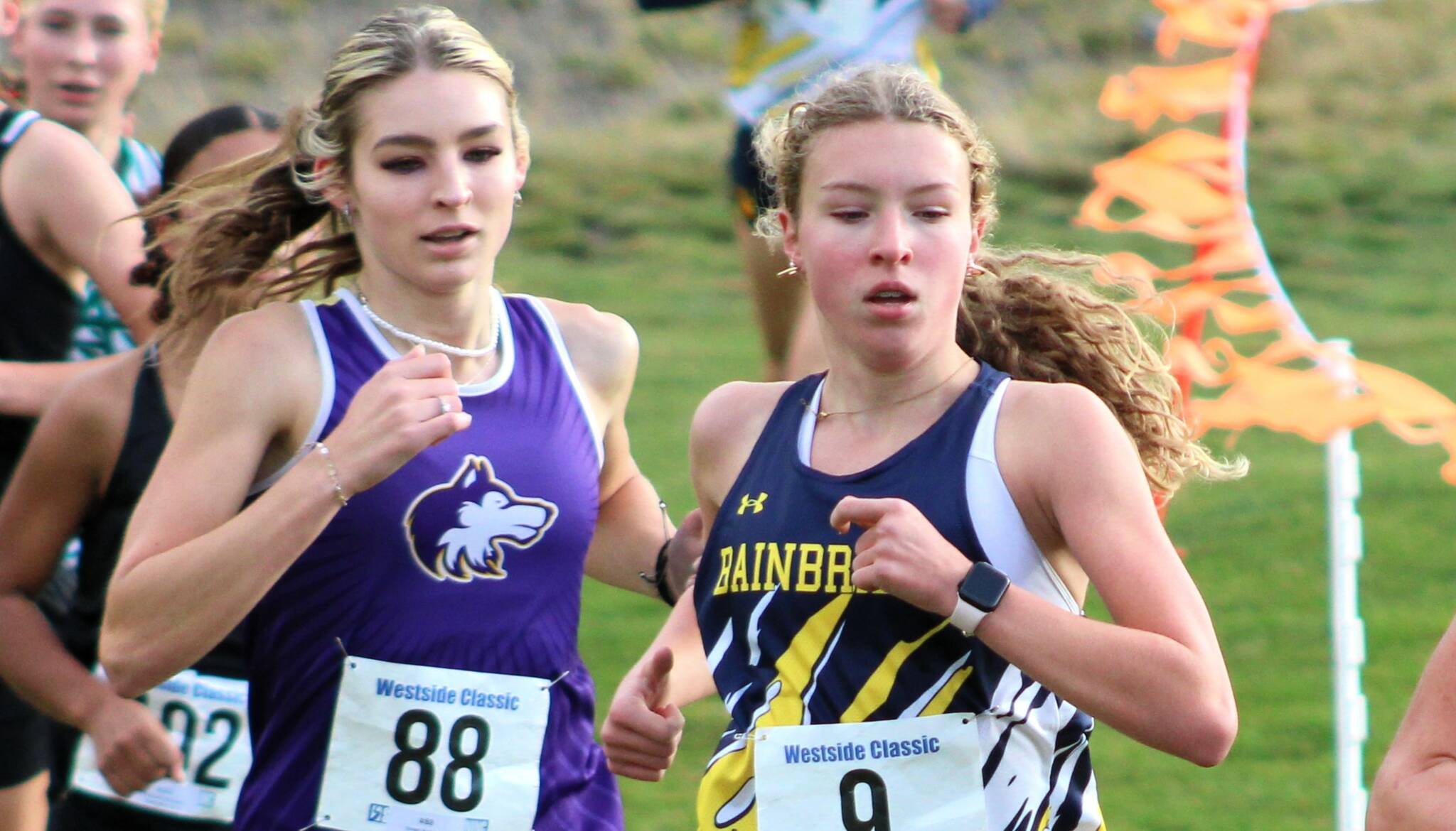 Elisha Meyer/Kitsap News Group photos
Bainbridge sophomore Evelyn Shutske makes her way toward the lead of the pack in the early parts of the 2A girls district race.